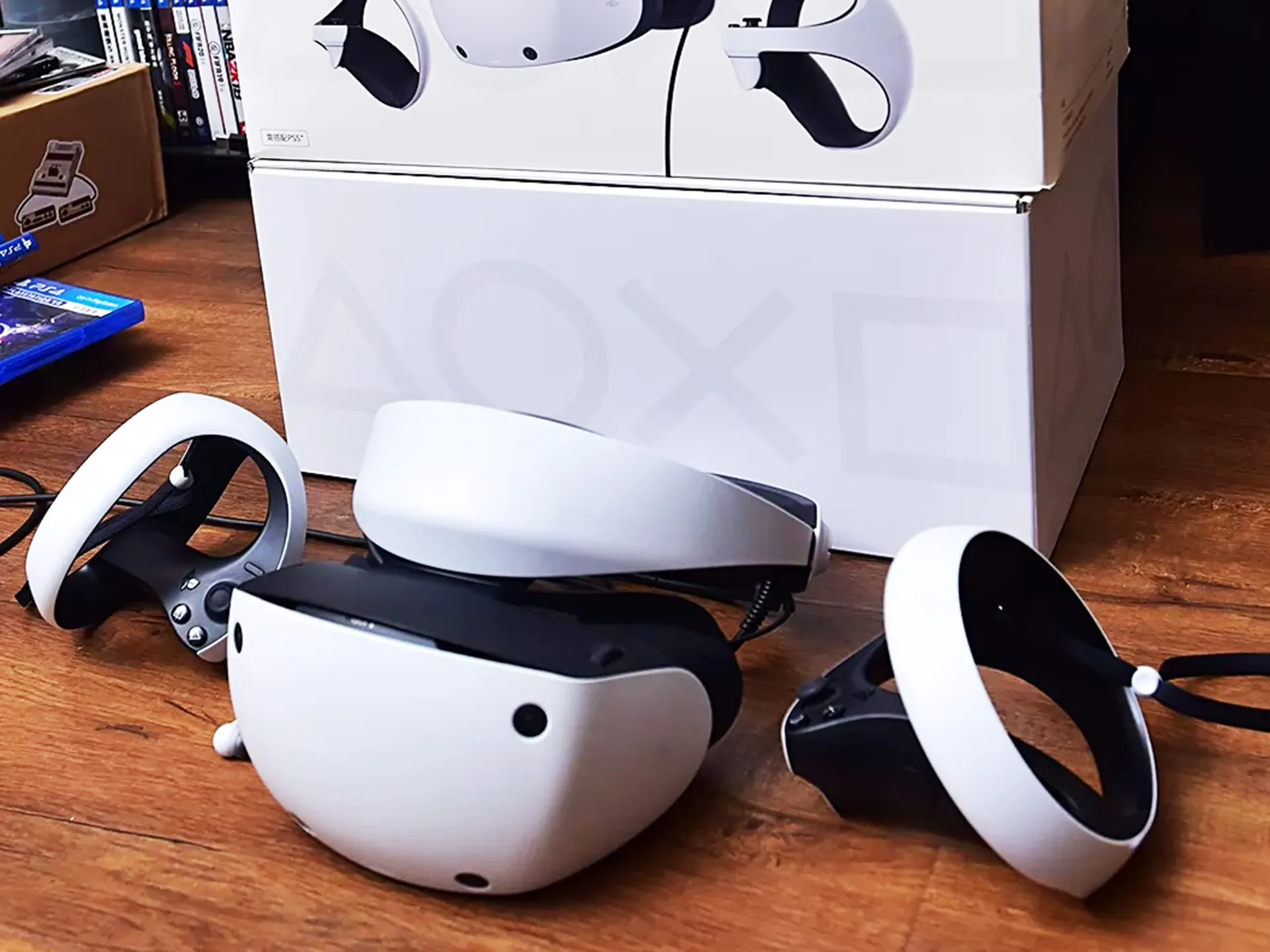 VR headsets and motion, 2016
